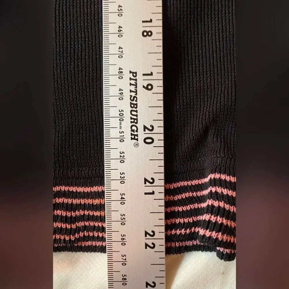 Finity Top Women’s Large Black Knit Pink Striped Trim Ruffled